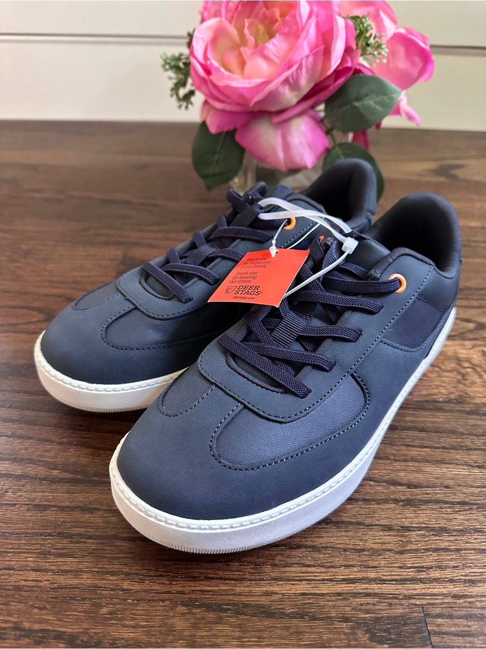NWT Deer Stags Energy Jr sneakers, size 4Y